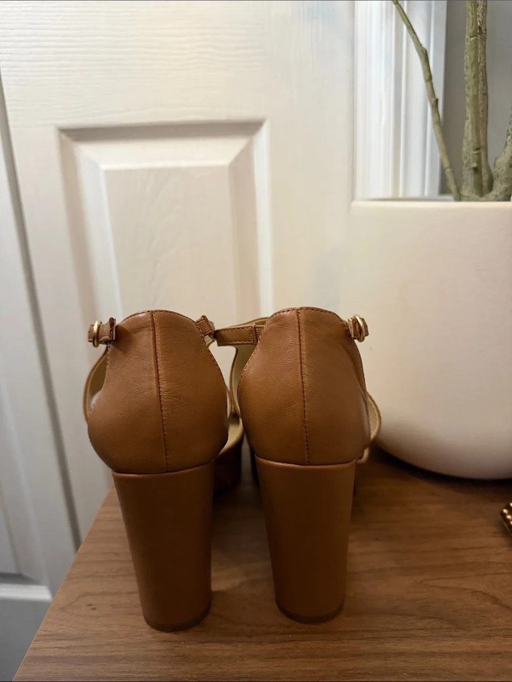 Naturalizer 9W Cognac Leather Platform Block Heel Ankle Strap Sandals